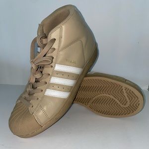 Tan Hightop Adidas